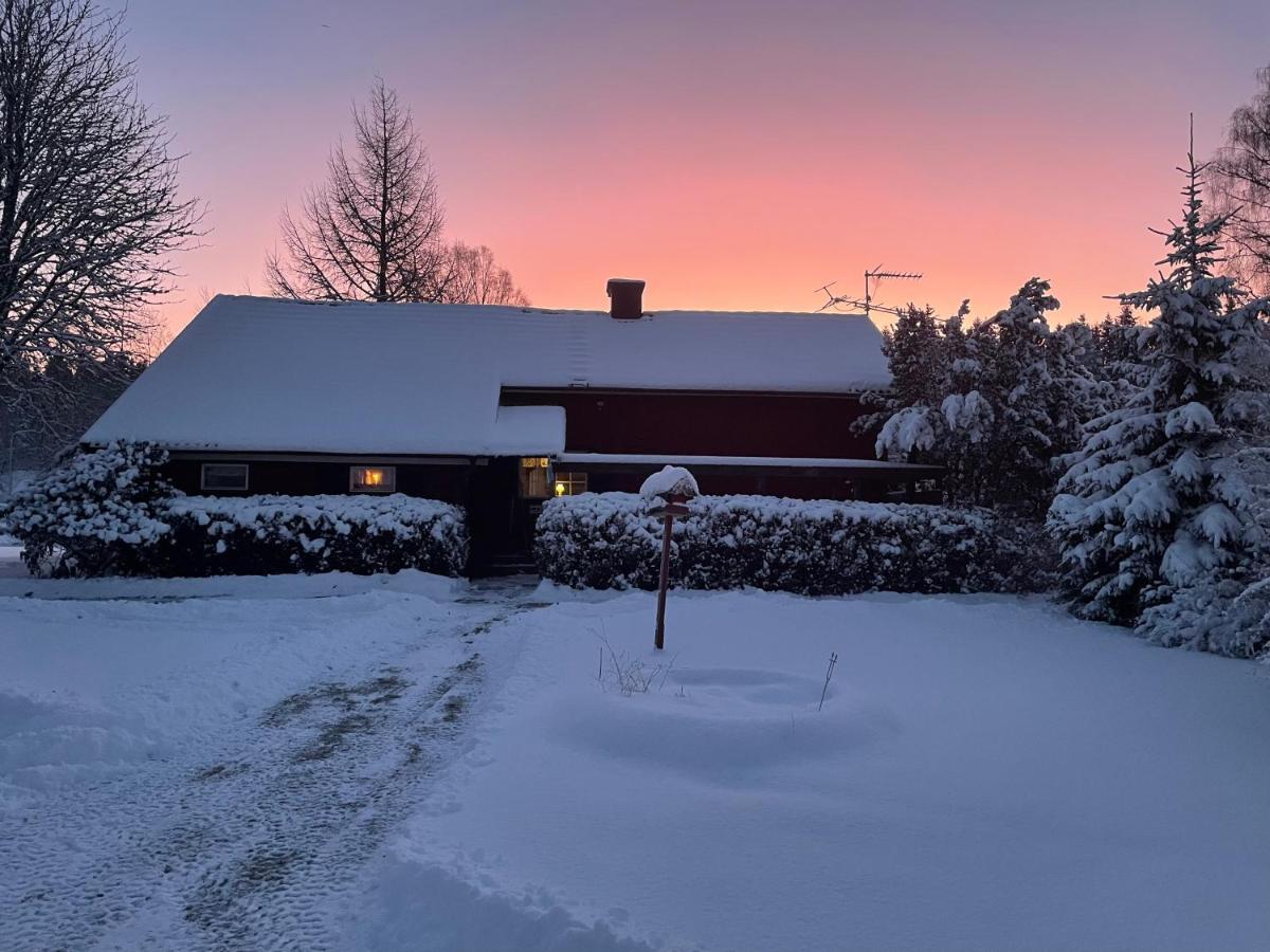 Вилла Lilla Roeda Huset. Sjotofta Экстерьер фото